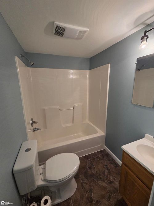 2164 E Whittemore Avenue, Burton, MI, 48529 | Card Image