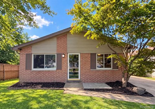 16108 Ziegler St, Taylor, MI, 48180-5367 | Card Image
