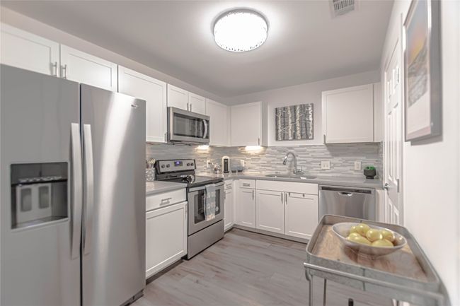 APT-204 - 3604 Clawson Rd, Condo with 2 bedrooms, 2 bathrooms and 2 parking in Austin TX | Image 14
