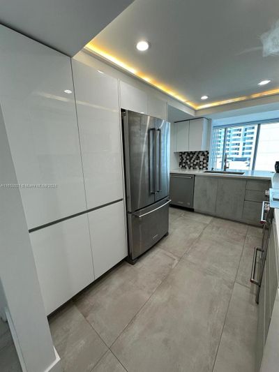 509 - 2655 Collins Ave, Condo with 2 bedrooms, 1 bathrooms and null parking in Miami Beach FL | Image 2