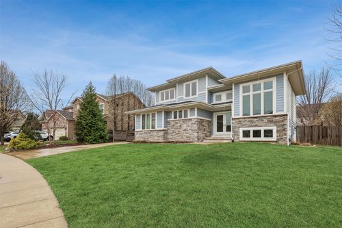 2872 Buena Vista Dr, Clive, IA, 50325-4653 | Card Image