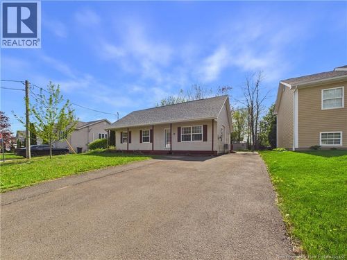 25 Gilbert Finn St, Dieppe, NB, E1A8L3 | Card Image