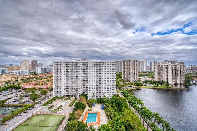 2014W - 2801 Ne 183rd St, Condo with 2 bedrooms, 2 bathrooms and null parking in Aventura FL | Image 14