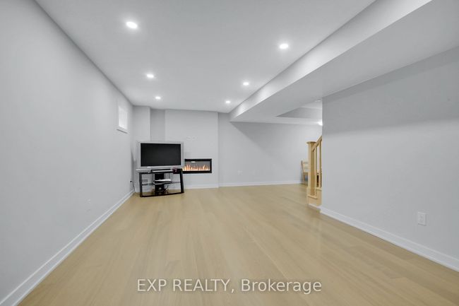 2021 Elevation Rd, House attached with 3 bedrooms, 3 bathrooms and 2 parking in Nepean ON | Image 40