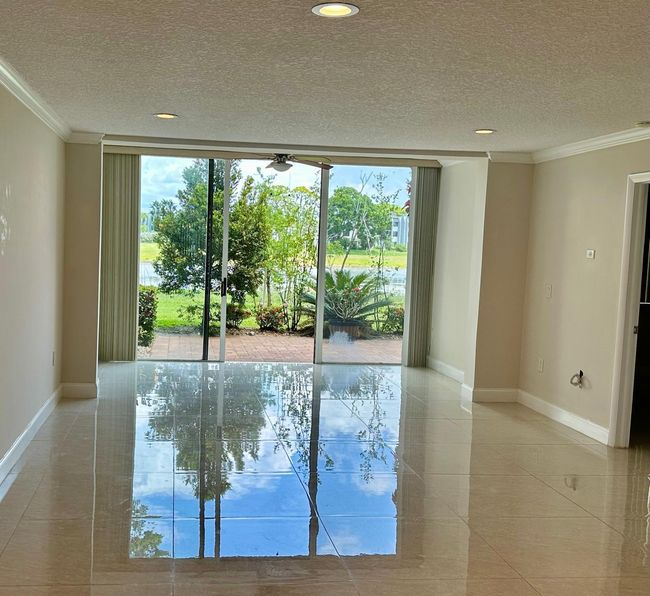 APT-101 - 4822 Esedra Ct, Condo with 2 bedrooms, 2 bathrooms and null parking in Lake Worth FL | Image 4