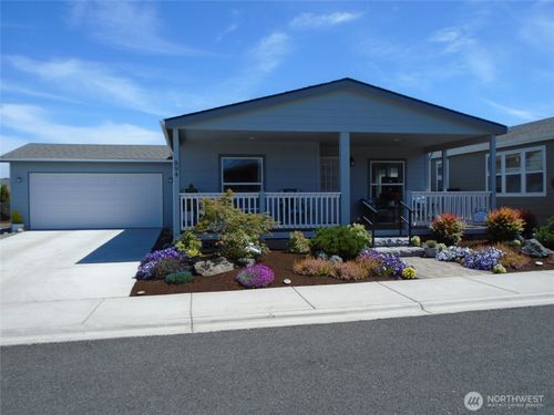 894 N Iris Ave, Sequim, WA, 98382-6012 | Card Image
