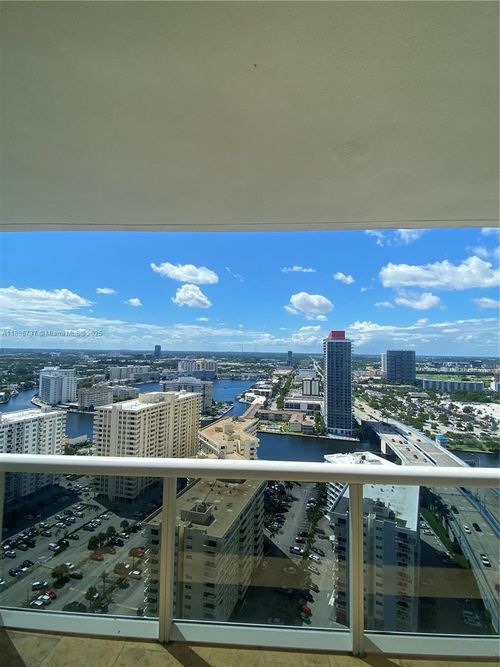 apt-2909-1800 S Ocean Dr, Hallandale Beach, FL, 33009-7728 | Card Image