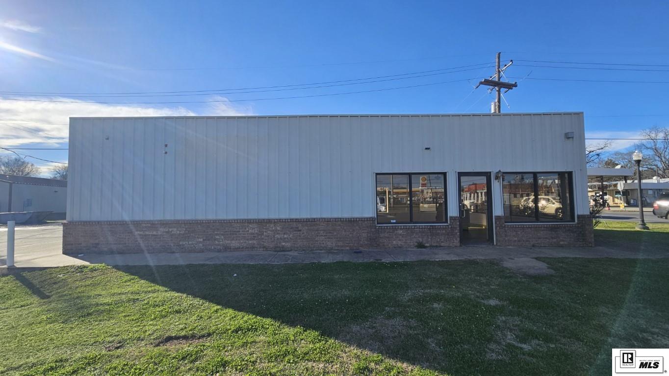 103 Constitution Ave, Oak Grove, LA 71263