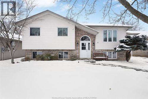 124 Roseann Dr, Harrow, ON, N0R1G0 | Card Image