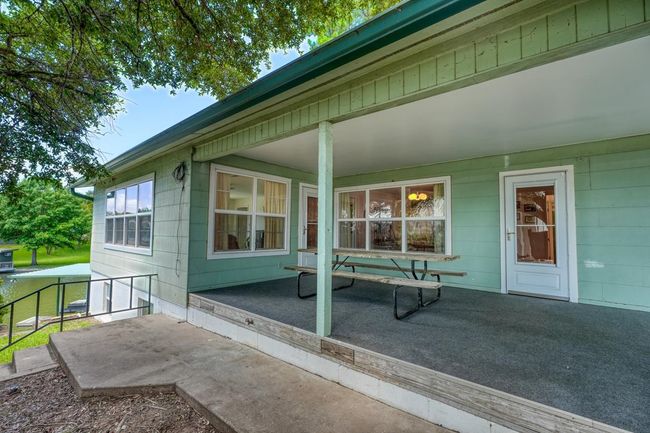 132 Glen Oaks Dr, House other with 2 bedrooms, 2 bathrooms and null parking in Sunrise Beach TX | Image 12