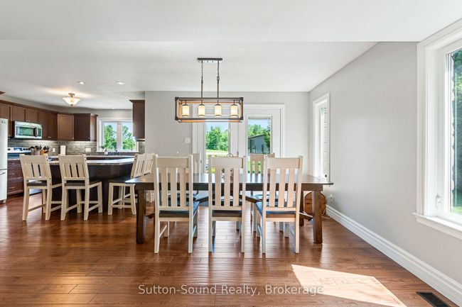 782801 3 Sideroad, House other with 4 bedrooms, 4 bathrooms and 25 parking in Chatsworth ON | Image 10