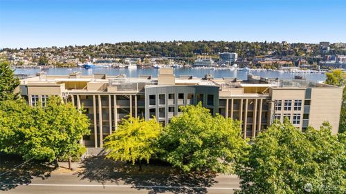 apt-101-1504 Aurora Ave N, Seattle, WA, 98109-3047 | Card Image