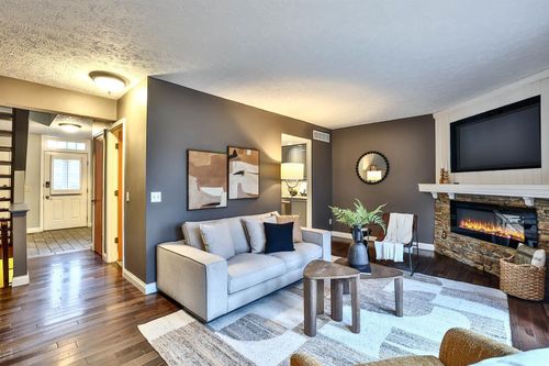 174 Shaker Heights Ln, Crestview Hills, KY, 41017-2238 | Card Image