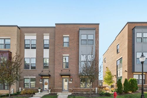 211 Dawson Dr, Mount Prospect, IL, 60056-3269 | Card Image