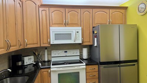 112-2841 Somerset Dr, Lauderdale Lakes, FL, 33311-1958 | Card Image