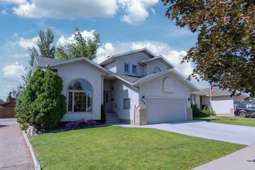 110 Heritage Blvd W, Lethbridge, AB, T1K6R9 | Card Image