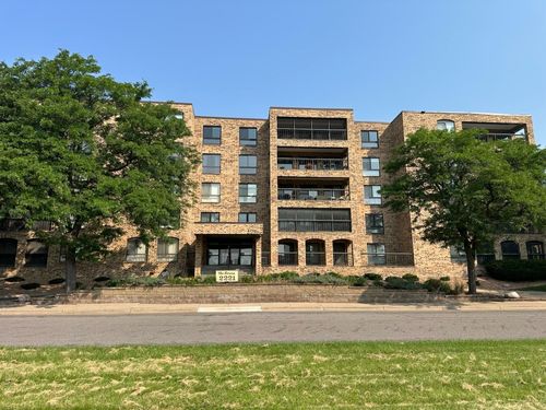 apt-503-2221 Youngman Ave, Saint Paul, MN, 55116-3079 | Card Image