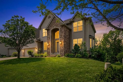 6340 Highland Hills Blvd S, Cottage Grove, MN, 55016-4479 | Card Image