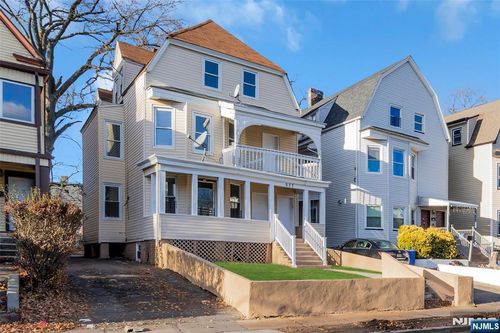 537 N Grove St, East Orange, NJ, 07017-4908 | Card Image