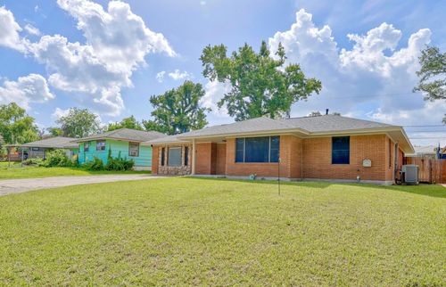 515 Maple Way, Houston, TX, 77015-4335 | Card Image