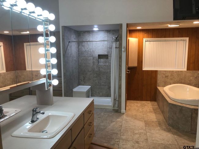 13745 Meadow Ln, House other with 4 bedrooms, 3 bathrooms and null parking in Flint TX | Image 21