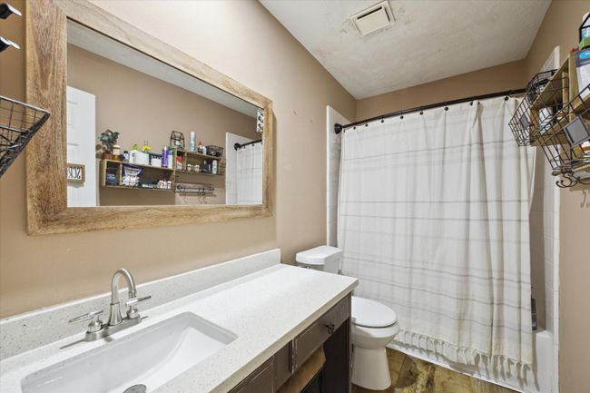 1811 Oakbrook Cir, House other with 4 bedrooms, 3 bathrooms and 2 parking in Pearland TX | Image 20