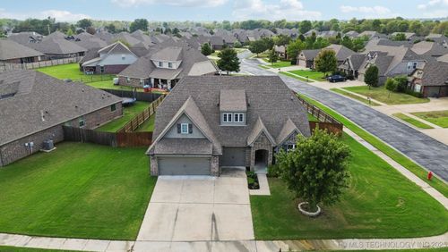 8710 N 157th East Ave, Owasso, OK, 74055-9403 | Card Image