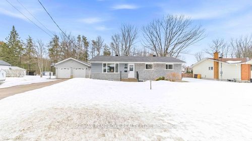 52 Laurentian Drive, Petawawa, ON, K8H2M3 | Card Image