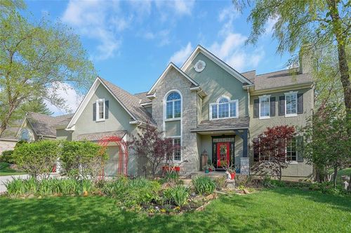 4512 Iron Horse Dr, Leawood, KS, 66224-3676 | Card Image