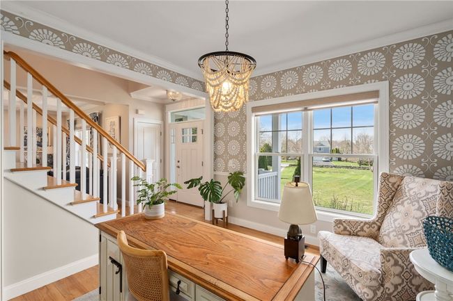 37 Island Dr, House other with 4 bedrooms, 3 bathrooms and 6 parking in Middletown RI | Image 4