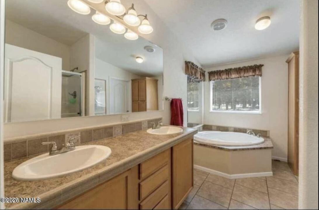 Land in Williams 2