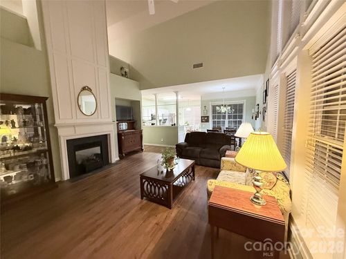 6606 Warbler Wood Ct, Charlotte, NC, 28269-6171 | Card Image