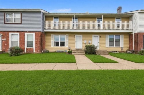 6508 E 128th St, Grandview, MO, 64030-1920 | Card Image