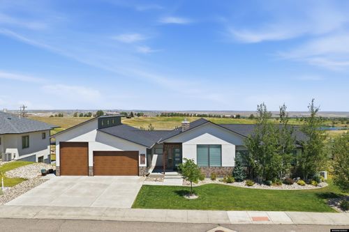 240 W 27th St, Casper, WY, 82601-6092 | Card Image