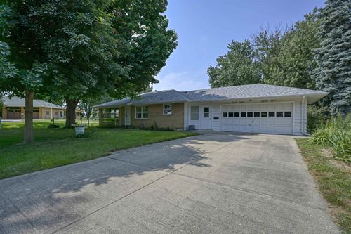 3939 Old Lakeport Rd, Sioux City, IA, 51106-9509 | Card Image
