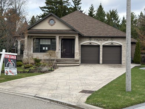 7 Tristan Crt, Brampton, ON, L6Y5S2 | Card Image