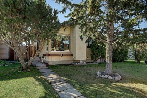 31 Castledale Way Ne, Calgary, AB, T3J1X6 | Card Image