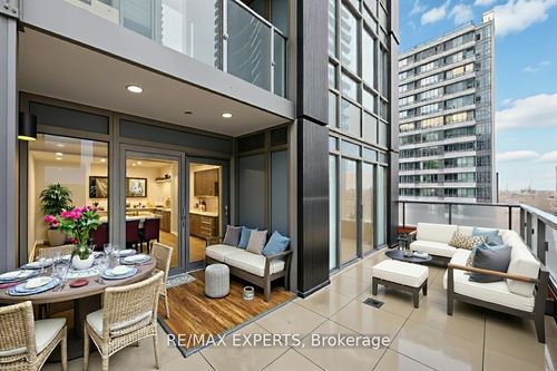 803-108 Peter St, Toronto, ON, M5V0W2 | Card Image