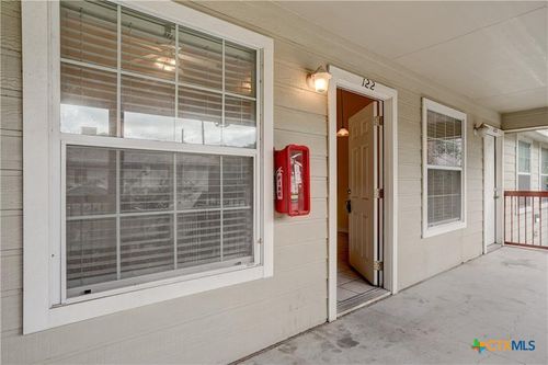 122-412 Burleson St, San Marcos, TX, 78666-4561 | Card Image