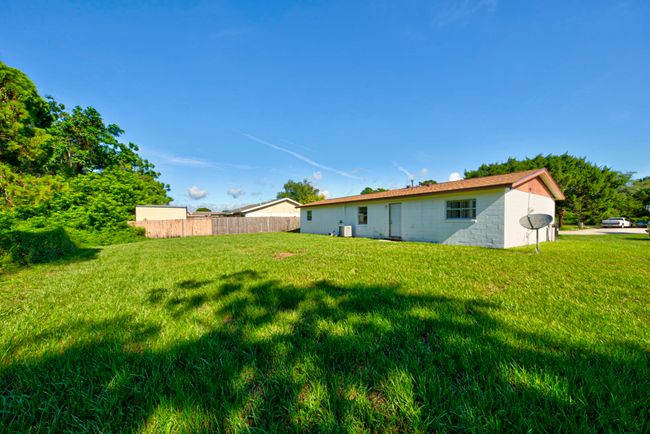 3579 Ridgeway Ave, House other with 3 bedrooms, 1 bathrooms and null parking in Mims FL | Image 17