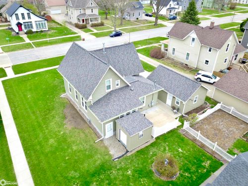 1233 Main St, Grinnell, IA, 50112-1637 | Card Image