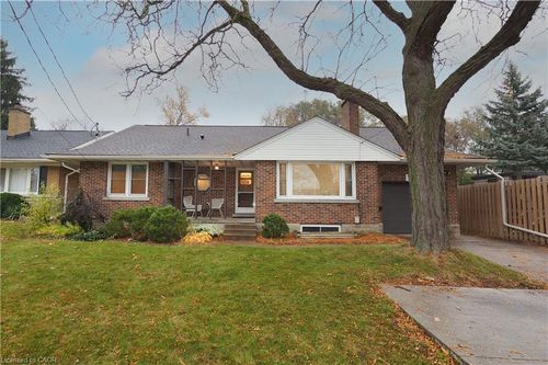 296 Dumfries Ave, Kitchener, ON, N2H2E8 | Card Image