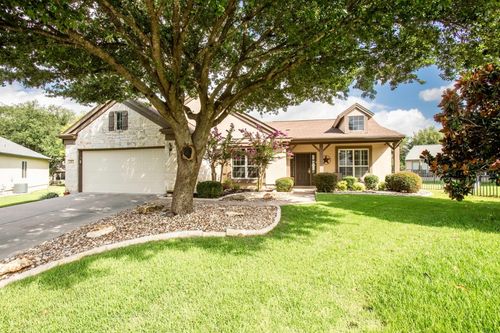 104 Falls Cir, Georgetown, TX, 78633-4958 | Card Image