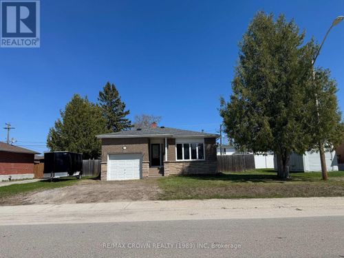 27 Ottawa St, Kapuskasing, ON, P5N1Y6 | Card Image