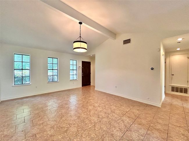 Unfurnished room with baseboards | Image 6