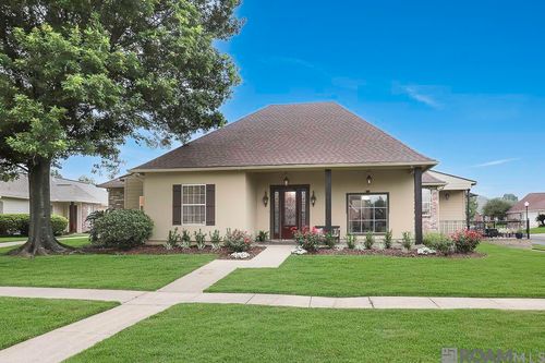 10143 Glen Ridge Ave, Baton Rouge, LA, 70809-3883 | Card Image