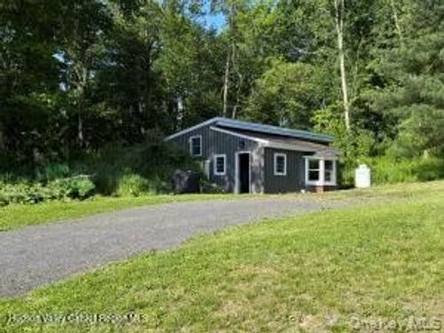 884 Camby Rd, Millbrook, NY, 12545-6208 | Card Image