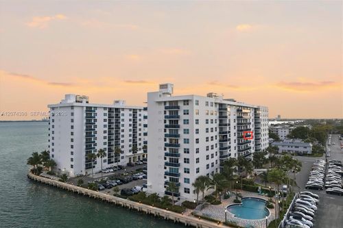 6k-7501 E Treasure Drive, North Bay Village, FL, 33141 | Card Image