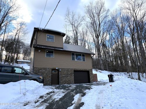 123 Deerfoot Rd, Lake Ariel, PA, 18436-5543 | Card Image