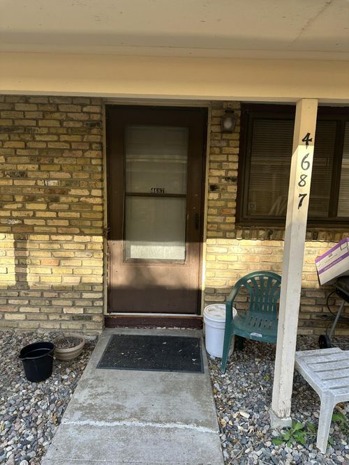 4687 Monroe St Ne, Fridley, MN, 55421-2337 | Card Image